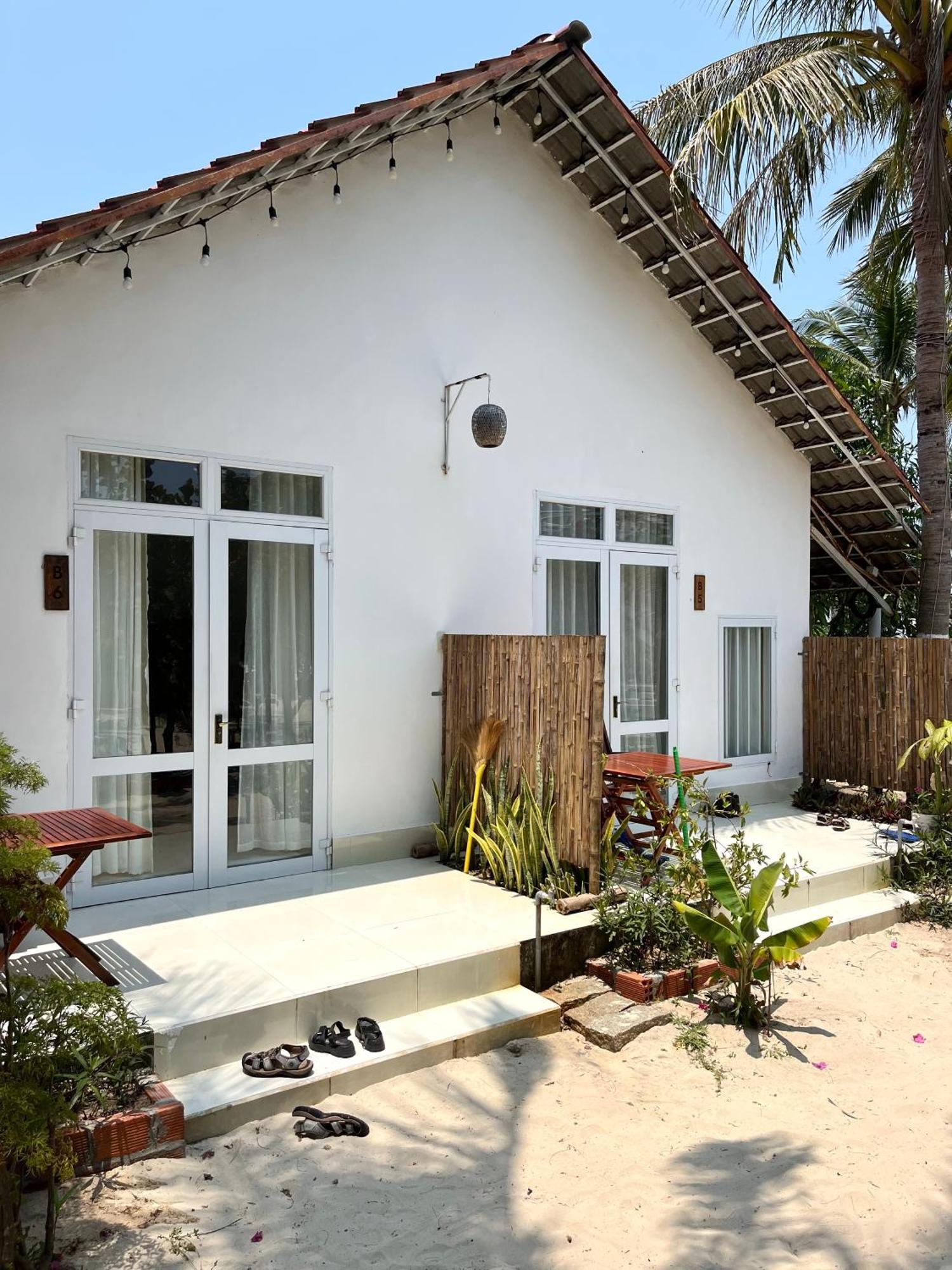 Robinson Beach Bungalow Vinh Hoa Exterior photo