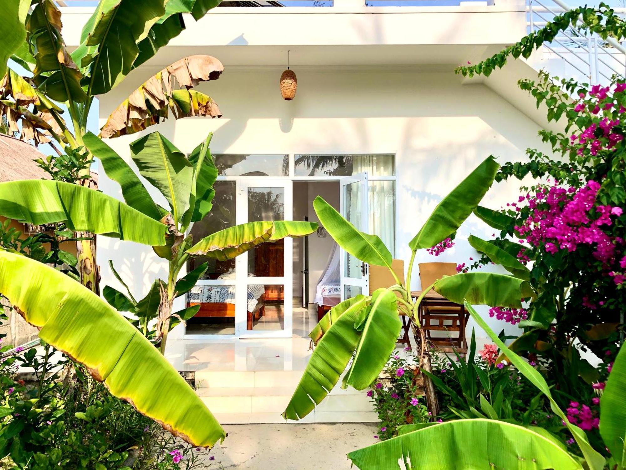 Robinson Beach Bungalow Vinh Hoa Exterior photo